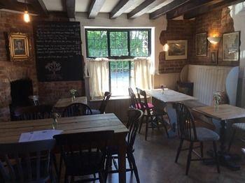 The Old Vine Inn Wadhurst Exteriör bild